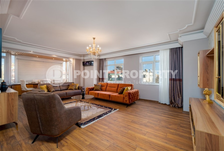 Elegant four-room apartment, 155m², with designer interior in the center of Alanya, 400m from the sea-id-1287-photo-4