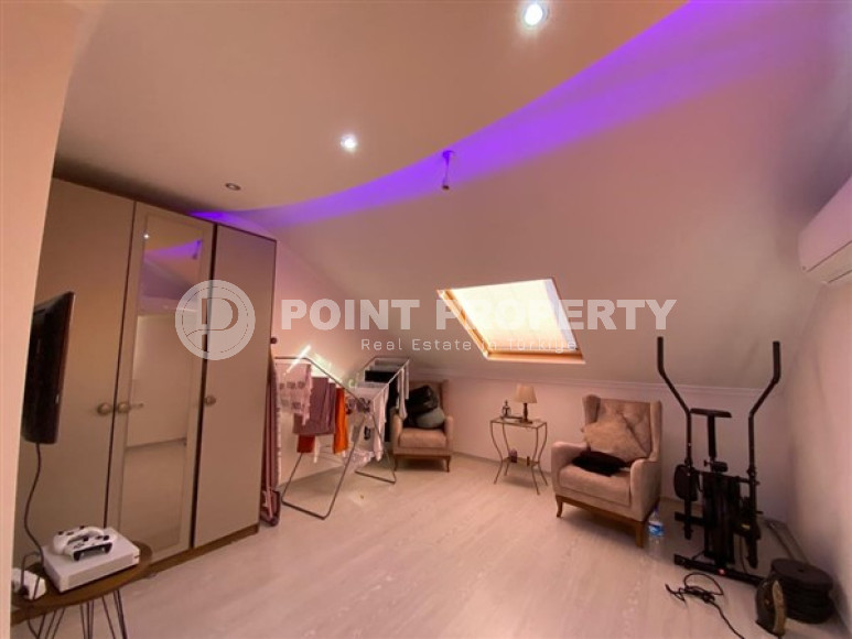 Четырёхкомнатный пентхаус 140 м2 в 250 метрах от моря, Тосмур, Аланья, с двумя балконами и террасой-id-3218-фото-15