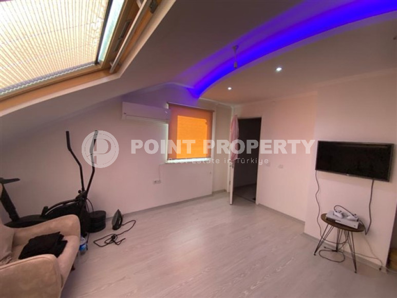 Четырёхкомнатный пентхаус 140 м2 в 250 метрах от моря, Тосмур, Аланья, с двумя балконами и террасой-id-3218-фото-16