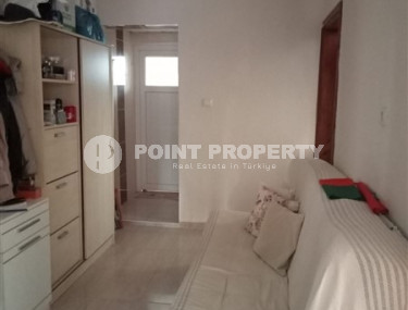 Три квартиры 1+1 в центре, в здании в 250 метрах от пляжа Клеопатры, район Сарай, центр Аланьи-id-3220-фото-3