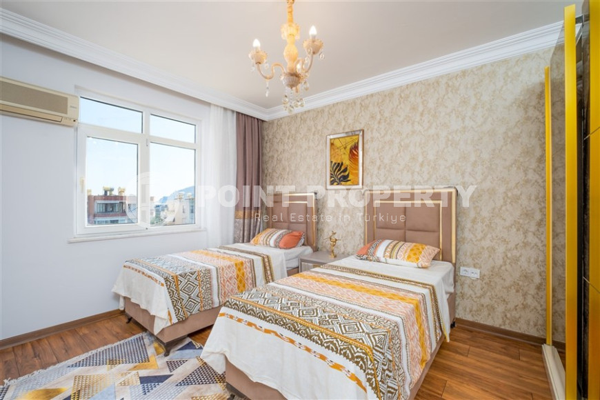 Elegant four-room apartment, 155m², with designer interior in the center of Alanya, 400m from the sea-id-1287-photo-9
