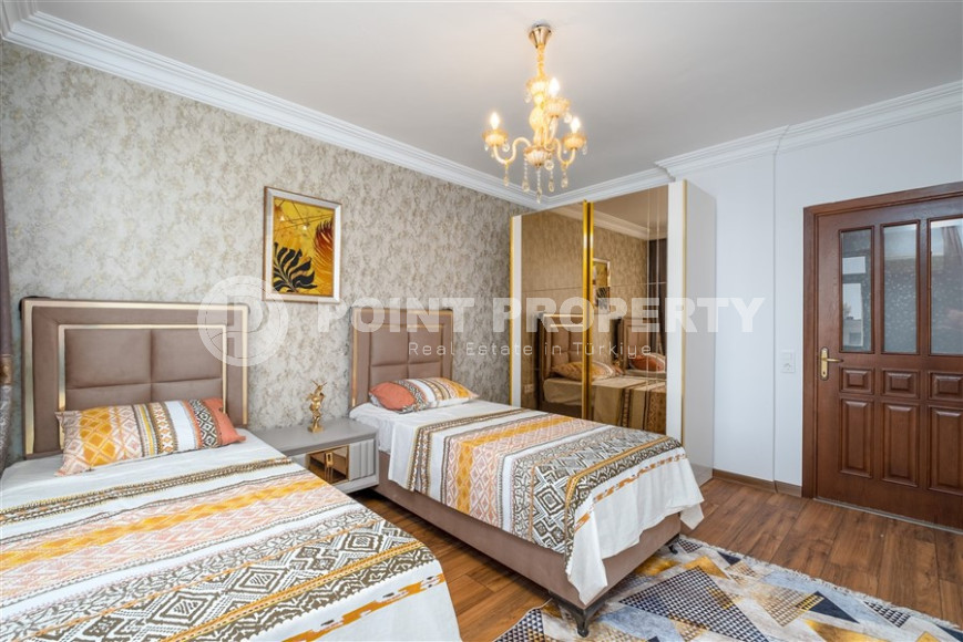Elegant four-room apartment, 155m², with designer interior in the center of Alanya, 400m from the sea-id-1287-photo-11
