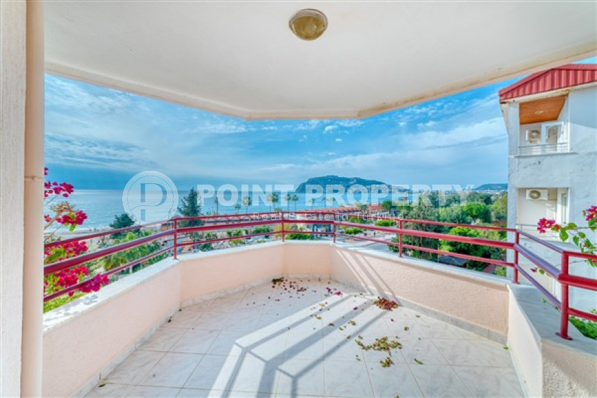 Видовая четырёхкомнатная квартира с площадью 160 м2, центр Аланьи, в трёх минутах от моря-id-3233-фото-9