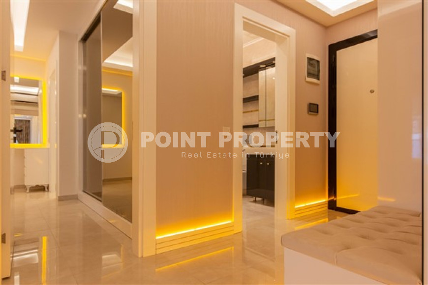 Luxury apartment 132 m2 in a complex with hotel infrastructure, Mahmutlar, Alanya-id-3235-photo-3