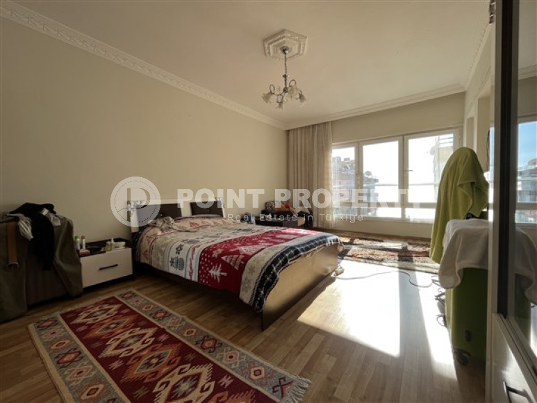 Ухоженная четырёхкомнатная квартира с отличной локацией в центре Аланьи, две минуты от пляжа Кейкубат-id-3252-фото-10