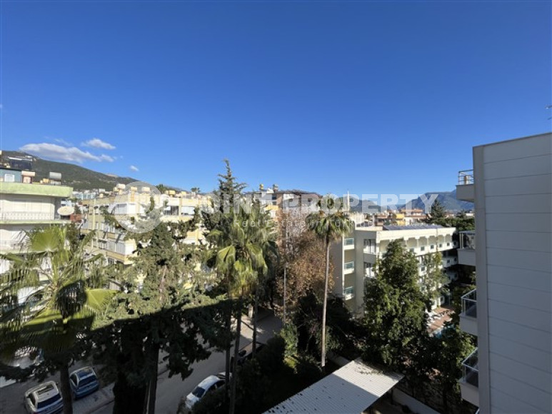 Ухоженная четырёхкомнатная квартира с отличной локацией в центре Аланьи, две минуты от пляжа Кейкубат-id-3252-фото-19