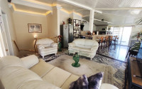Five-room furnished penthouse with an area of 256 m2, in the very center of Alanya-id-3258-photo-1