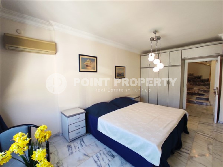 Five-room furnished penthouse with an area of 256 m2, in the very center of Alanya-id-3258-photo-4