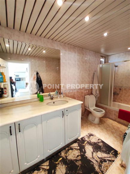 Five-room furnished penthouse with an area of 256 m2, in the very center of Alanya-id-3258-photo-14