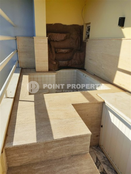 Five-room furnished penthouse with an area of 256 m2, in the very center of Alanya-id-3258-photo-21