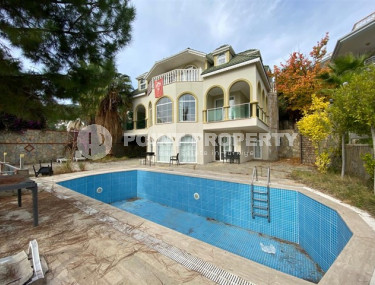 Большая вилла с планировкой 6+2 и площадью 250 м2  в районе Тепе, Аланья, на удалении от моря-id-3259-фото-2