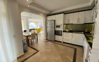 Large villa with a 6+2 layout and an area of 250 m2 in the Tepe area, Alanya, away from the sea-id-3259-photo-4