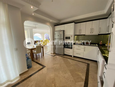 Большая вилла с планировкой 6+2 и площадью 250 м2  в районе Тепе, Аланья, на удалении от моря-id-3259-фото-4