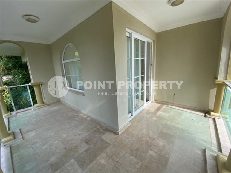 Большая вилла с планировкой 6+2 и площадью 250 м2  в районе Тепе, Аланья, на удалении от моря-id-3259-фото-13