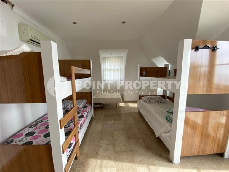 Large villa with a 6+2 layout and an area of 250 m2 in the Tepe area, Alanya, away from the sea-id-3259-photo-29