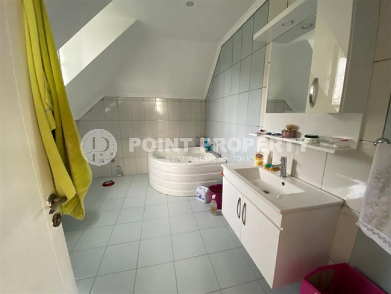 Large villa with a 6+2 layout and an area of 250 m2 in the Tepe area, Alanya, away from the sea-id-3259-photo-31