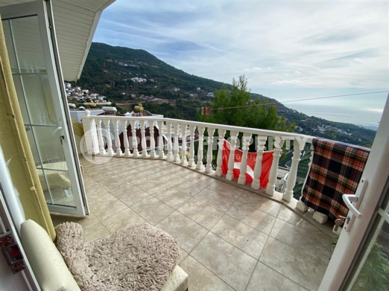 Large villa with a 6+2 layout and an area of 250 m2 in the Tepe area, Alanya, away from the sea-id-3259-photo-32