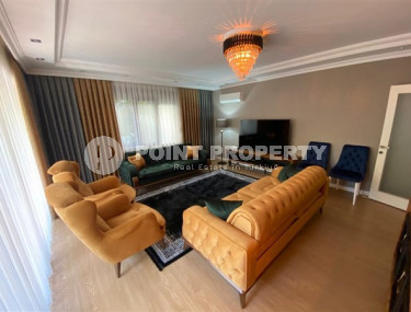 Cozy four-room apartment with an area of 150 m2, Alanya center, unfurnished-id-3264-photo-1