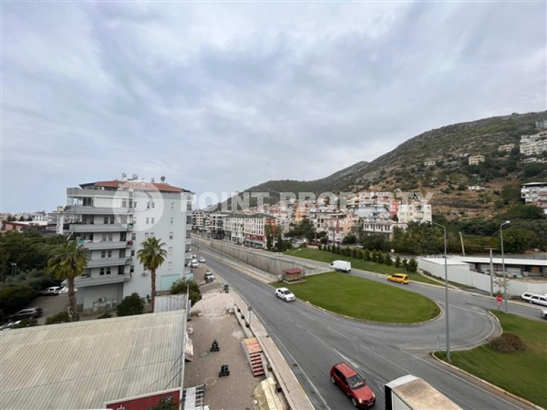 Огромная шестикомнатная квартира 280 м2, центр Аланьи, подходит под получение турецкого гражданства-id-3269-фото-3