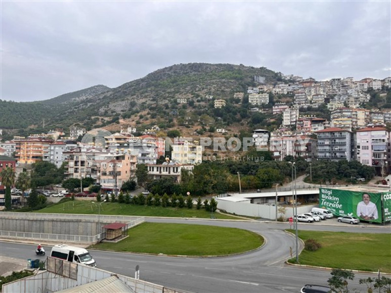 Огромная шестикомнатная квартира 280 м2, центр Аланьи, подходит под получение турецкого гражданства-id-3269-фото-22