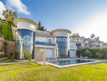 Luxurious seven-room villa with an area of 580 m2 in the Bektas area, Alanya, with stunning views of the Mediterranean Sea-id-3281-photo-1