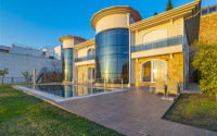 Luxurious seven-room villa with an area of 580 m2 in the Bektas area, Alanya, with stunning views of the Mediterranean Sea-id-3281-photo-3