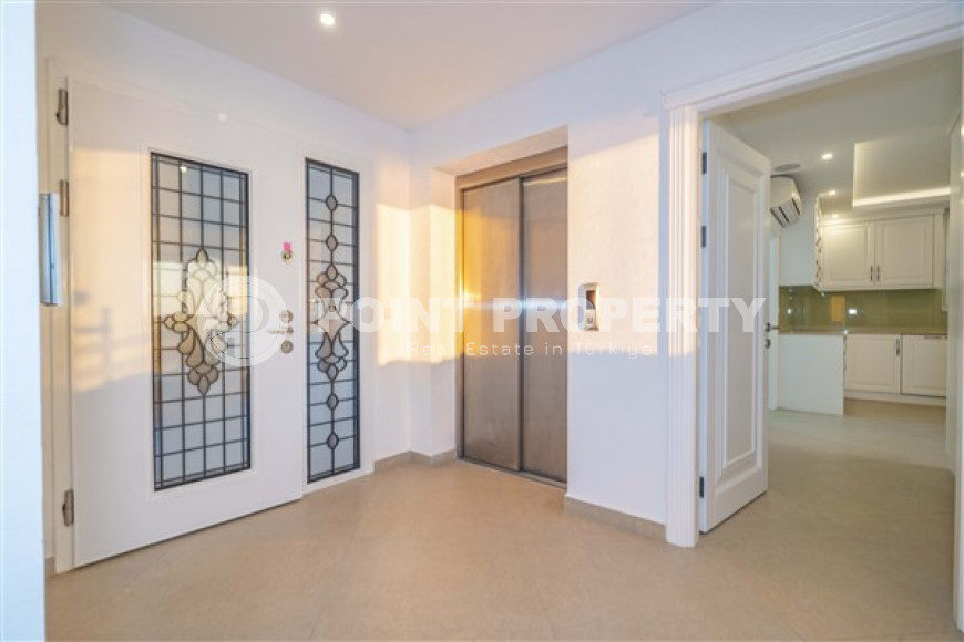 Luxurious seven-room villa with an area of 580 m2 in the Bektas area, Alanya, with stunning views of the Mediterranean Sea-id-3281-photo-6