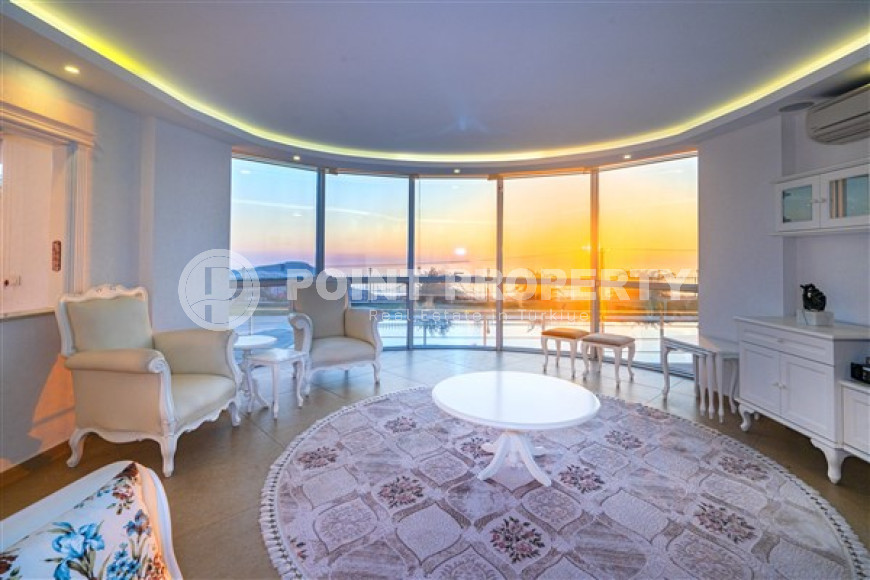 Luxurious seven-room villa with an area of 580 m2 in the Bektas area, Alanya, with stunning views of the Mediterranean Sea-id-3281-photo-8