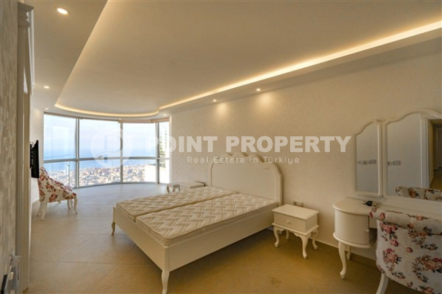 Luxurious seven-room villa with an area of 580 m2 in the Bektas area, Alanya, with stunning views of the Mediterranean Sea-id-3281-photo-30