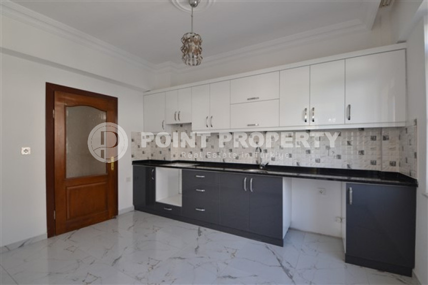 Комфортная квартира с площадью 155 м2, центр Аланьи, на четвёртом этаже дома в 200 метрах от центра города-id-3283-фото-9