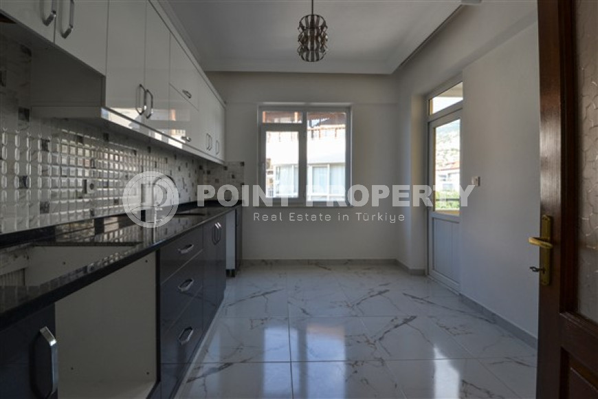 Комфортная квартира с площадью 155 м2, центр Аланьи, на четвёртом этаже дома в 200 метрах от центра города-id-3283-фото-10