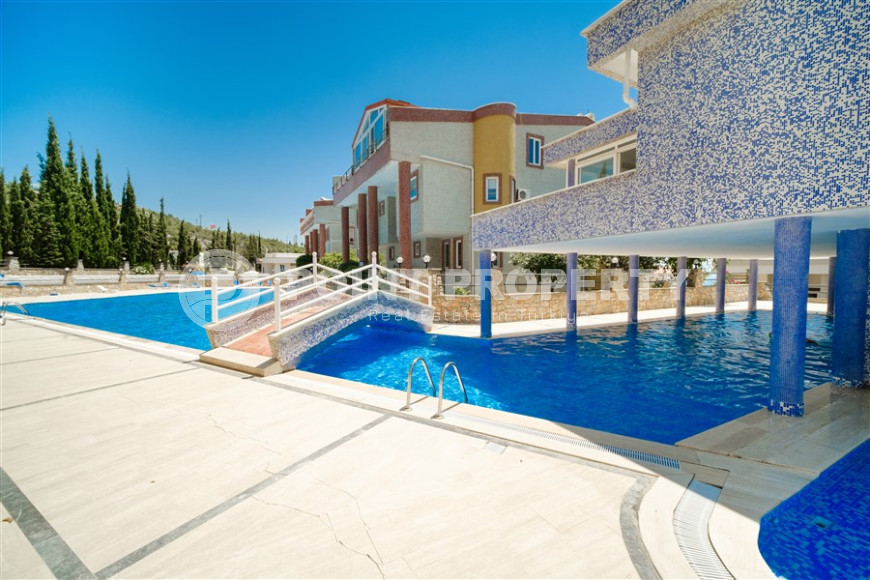 Меблированная четырехкомнатная квартира для большой семьи в районе Бекташ. 220м2-id-1294-фото-2