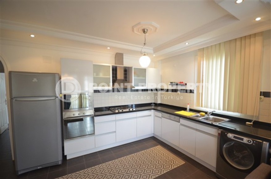 Симпатичный меблированный дуплекс 3+1 с собственной террасой, Оба, Аланья-id-3297-фото-4