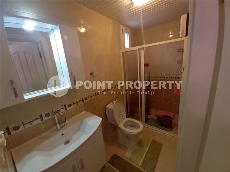 Three-room apartment with two balconies, Mahmutlar district, Alanya, 200 meters from the sea-id-3299-photo-4