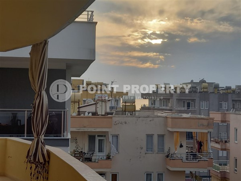 Three-room apartment with two balconies, Mahmutlar district, Alanya, 200 meters from the sea-id-3299-photo-5