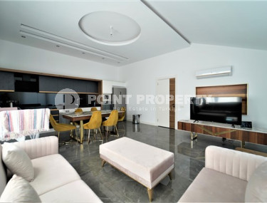 Spacious five-room penthouse in Oba area, Alanya, on the fifth floor and roof-id-3301-photo-1