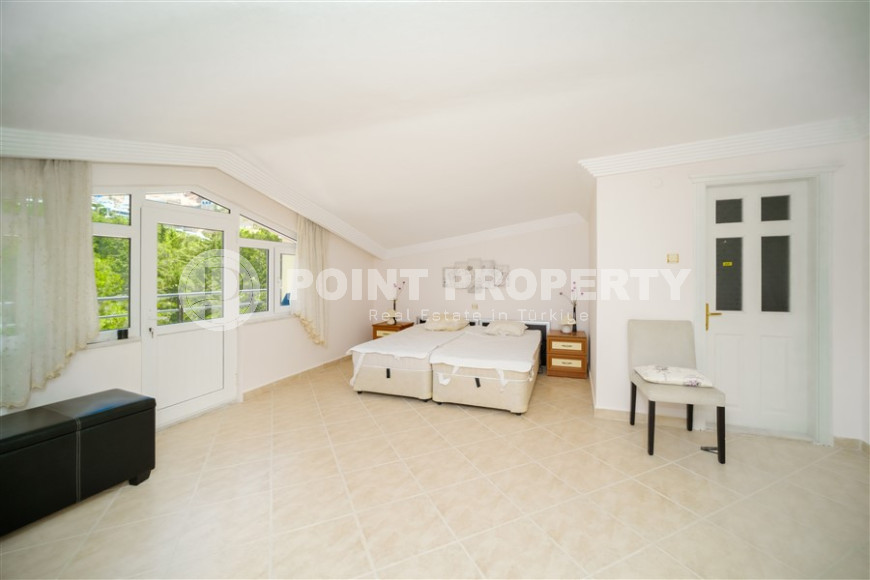 Меблированная четырехкомнатная квартира для большой семьи в районе Бекташ. 220м2-id-1294-фото-17