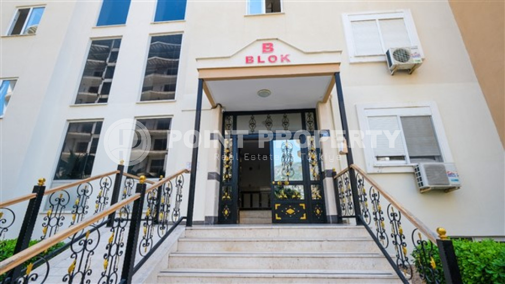 Luxurious three-room apartment 100 m2 in Mahmutlar area, Alanya, with swimming pools and water park-id-3307-photo-13