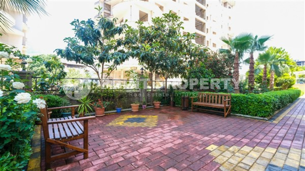 Luxurious three-room apartment 100 m2 in Mahmutlar area, Alanya, with swimming pools and water park-id-3307-photo-25