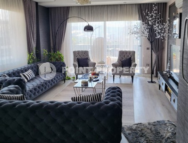 Luxury 4+1 penthouse with an area of 160 m2 in Mahmutlar, Alanya, furnished-id-3308-photo-4