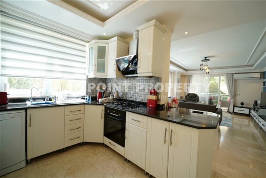 Элегантная дуплексная квартира с планировкой 4+1 в центре Аланьи, район Хасбахче-id-3325-фото-6