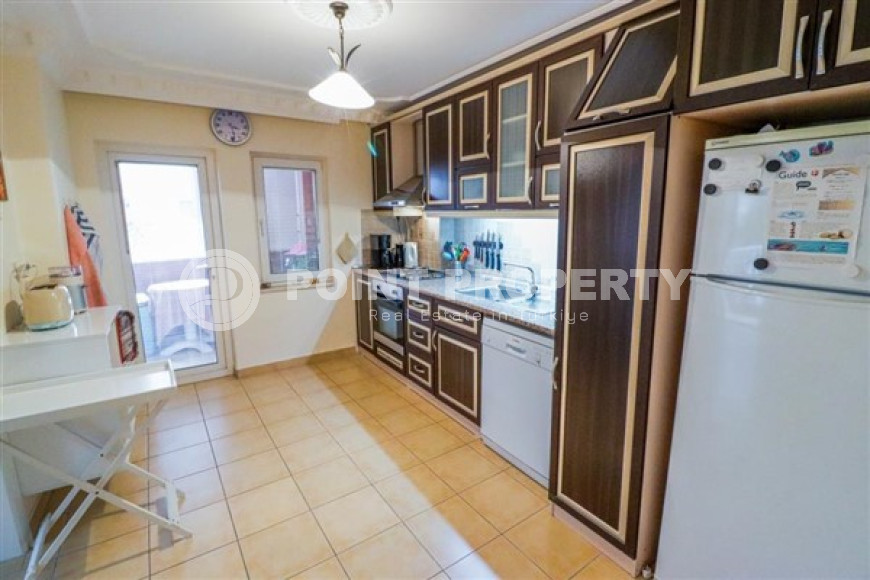 Ухоженная двухкомнатная квартира в компактном комплексе в центре Аланьи-id-3326-фото-3