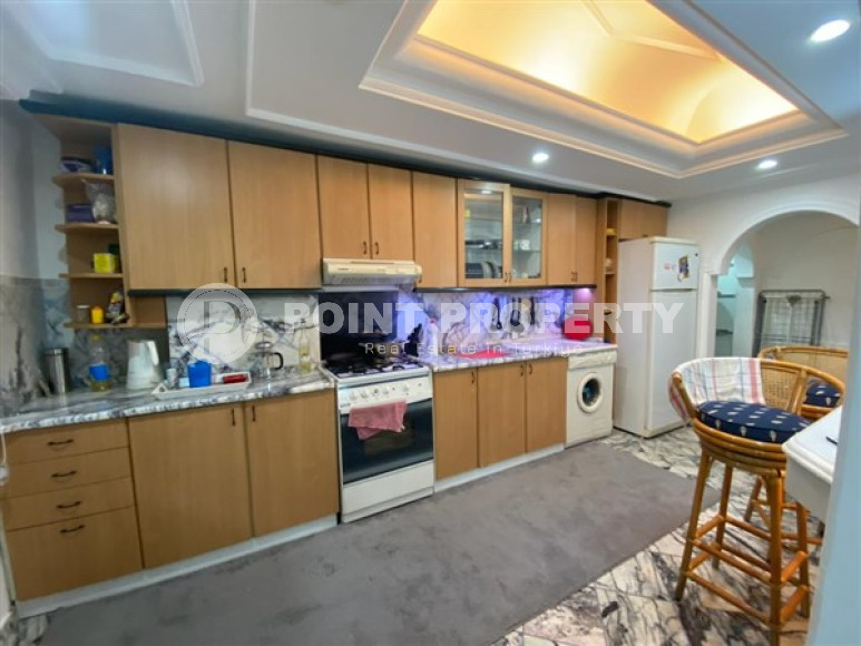 Атмосферная трёхкомнатная квартира с площадью 110 м2 в районе Оба, Аланья, в 250 метрах от моря-id-3332-фото-9