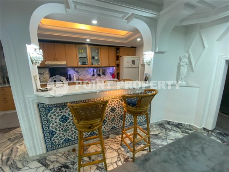 Атмосферная трёхкомнатная квартира с площадью 110 м2 в районе Оба, Аланья, в 250 метрах от моря-id-3332-фото-10