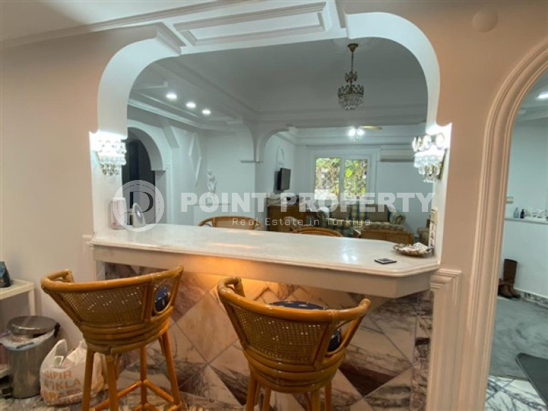 Атмосферная трёхкомнатная квартира с площадью 110 м2 в районе Оба, Аланья, в 250 метрах от моря-id-3332-фото-11