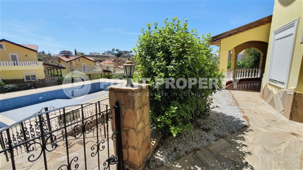 Nice compact 3+1 villa with private garden, Kargicak, Alanya-id-3337-photo-4