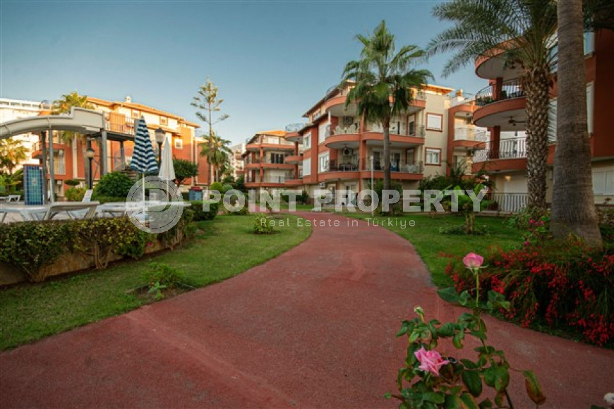 Меблированный садовый дуплекс 4+1 в жилом комплексе в 300 метрах от моря, Кестель, Аланья-id-3339-фото-2