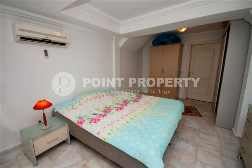 Меблированный садовый дуплекс 4+1 в жилом комплексе в 300 метрах от моря, Кестель, Аланья-id-3339-фото-10