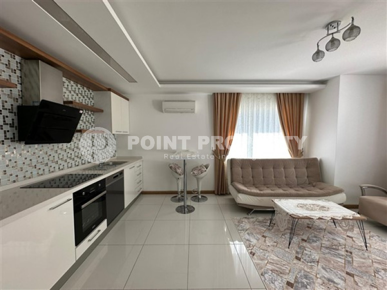 Comfortable apartment in a classic 1+1 layout just 300 meters from the Mediterranean Sea, Mahmutlar-id-3341-photo-3