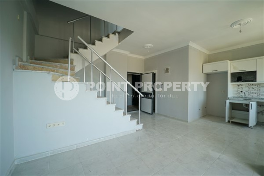 Three-room penthouse with an area of 100 m2 in a new residence, Avsallar district-id-3345-photo-3